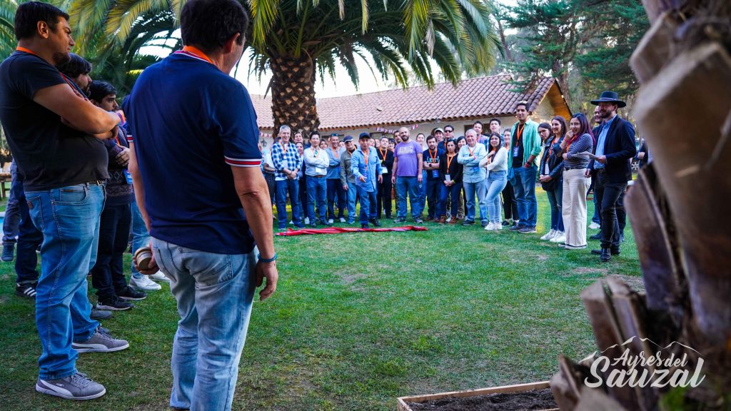 juegos fiestas patrias empresa foto